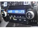 使いやすいレイアウトのエアコンスイッチです。操作もしやすく、車内の温度を快適にします。