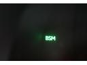BSM(ブラインドスポットモニター)を装備! 隣の車線を走る車両が死角エリアに入ると、ドアミラーのインジケーターが光ってお知らせ。