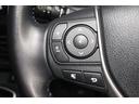 ステアリングスイッチを装備。 オーディオなどの操作が手元で出来るので安全で便利です。