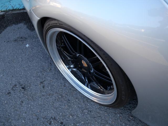 ９１１ ９１１カレラ　ワイドボディキット　車高調　ナビ　フルセグ　キーレスエントリー　本革パワーシート　ＥＴＣ　ドライブレコーダー　社外１９インチアルミホイール　リアスポイラー（11枚目）