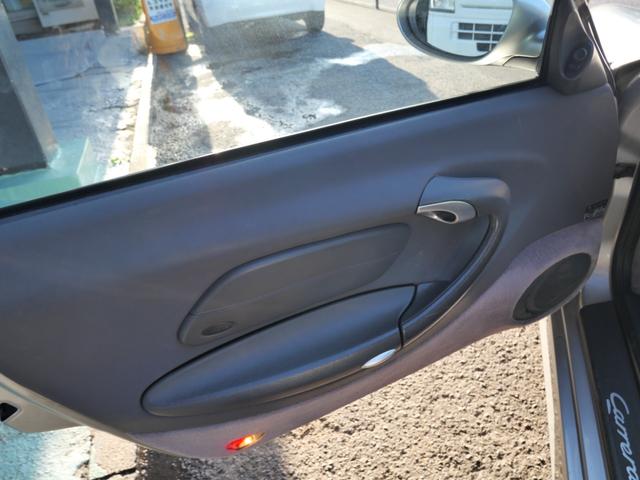 ９１１ ９１１カレラ　ワイドボディキット　車高調　ナビ　フルセグ　キーレスエントリー　本革パワーシート　ＥＴＣ　ドライブレコーダー　社外１９インチアルミホイール　リアスポイラー（17枚目）