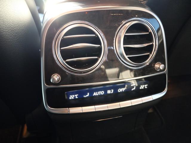 Ｓクラス Ｓ５５０ロング　本革パワーシート　ナビ　フルセグ　全方位モニター　オートトランク　スマートキー　プッシュスタート　パワーウィンドウ　パワーステアリング（19枚目）