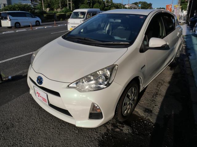 アクア S スマートキー プッシュスタート ナビ バックモニター フルセグ ETC シートヒーター 記録簿 パワーステアリング パワーウィンドウ(2枚目)