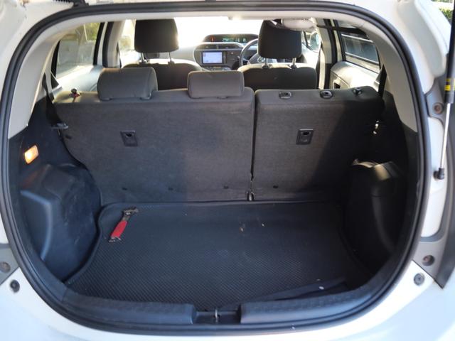 アクア S スマートキー プッシュスタート ナビ バックモニター フルセグ ETC シートヒーター 記録簿 パワーステアリング パワーウィンドウ(21枚目)