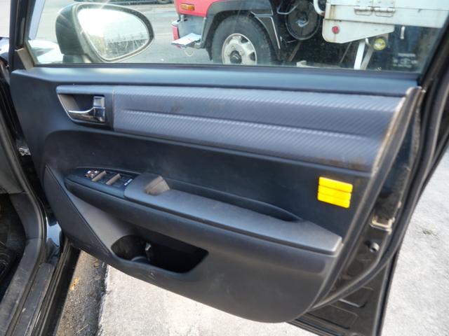 カローラフィールダー １．５Ｇ　キーレスエントリー　ＣＤ　オートエアコン　ナノイー清浄機能　記録簿　パワーウインドウ　パワーステアリング　Ｗエアバッグ（12枚目）