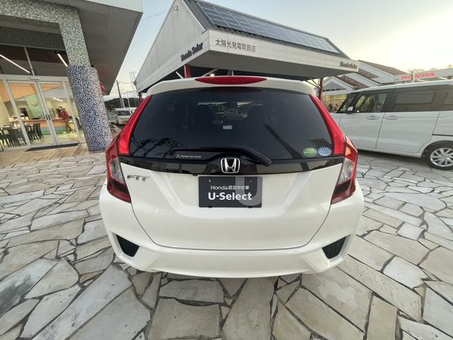 フィット 13G・Fパッケージ 純正ナビ・ワンセグ・ETC・バックカメラ(4枚目)