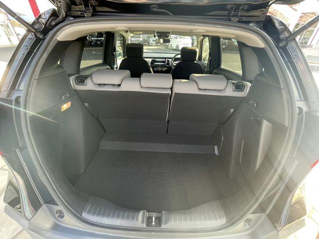 フィット ｅ：ＨＥＶクロスター　純正ナビ・フルセグ・ＥＴＣ・ＬＥＤ・バックカメラ・ＳＥＮＳＩＮＧ（5枚目）