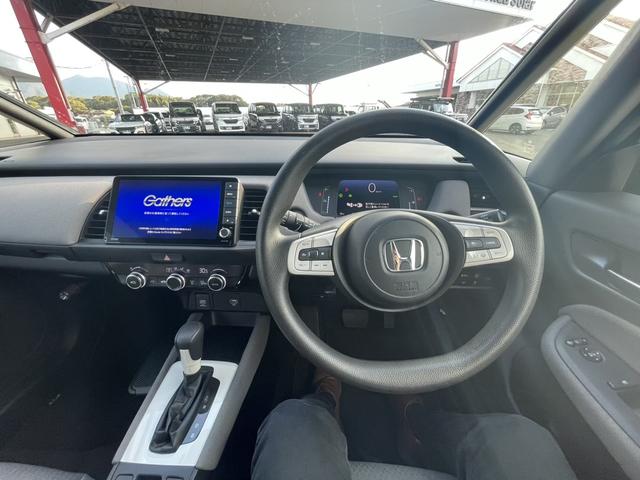 フィット ｅ：ＨＥＶクロスター　純正ナビ・フルセグ・ＥＴＣ・ＬＥＤ・バックカメラ・ＳＥＮＳＩＮＧ（17枚目）