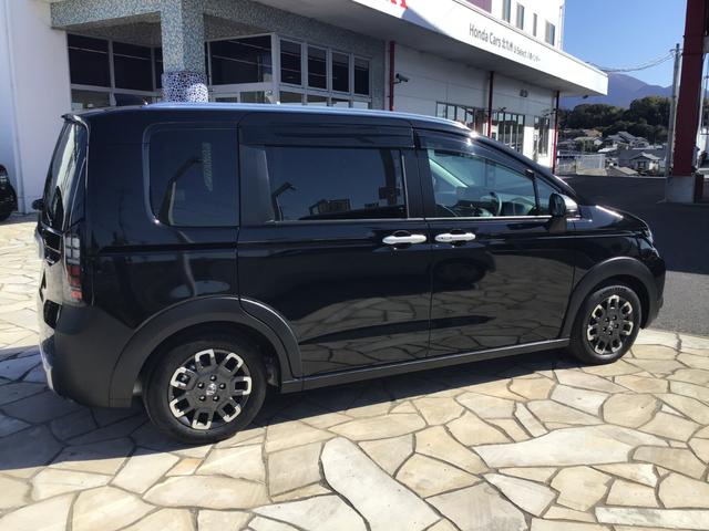 フリード e:HEVクロスター(8枚目)