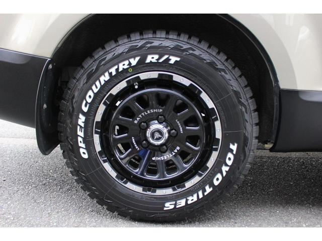 デリカＤ：５ Ｃ２　Ｇ　★新品バスターズ★新品社外アルミホイール・グッドリッチタイヤ★下廻りブラックペイント★新品バンパーガード★ツートンカラー★ゴールド・ブラック★ナビ★ＴＶ★ＣＤ・ＤＶＤ再生★バックカメラ（12枚目）