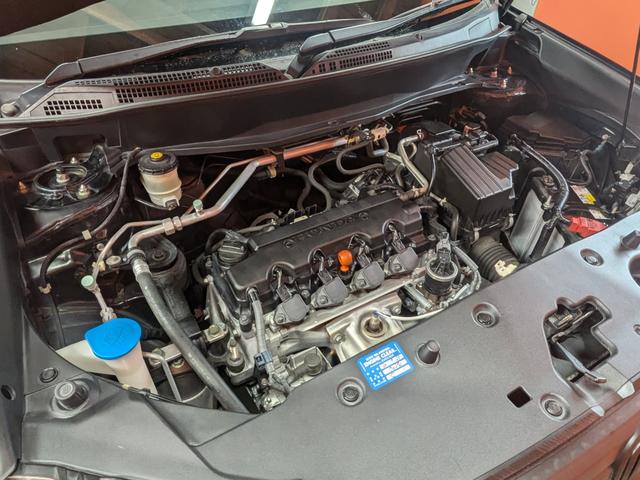 クロスロード ＨＩＤエディション　★新品オープンカントリータイヤ★電動格納ミラー★３列シート★オートライト★ＥＴＣ★盗難防止装置★キーレス★ドライブレコーダー★ＣＤ再生★集中ドアロック★（24枚目）