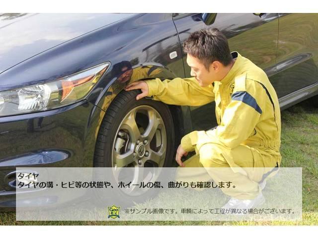 クロスロード ＨＩＤエディション　★新品オープンカントリータイヤ★電動格納ミラー★３列シート★オートライト★ＥＴＣ★盗難防止装置★キーレス★ドライブレコーダー★ＣＤ再生★集中ドアロック★（61枚目）