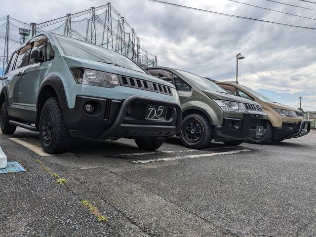 デリカＤ：５ ロイヤルエクシード　★新型シャモニーホイール★後席モニター★両側パワスラ★電動リアゲート★オートステップ★シートヒーター★メモリーナビ★フルセグ★ＢＴ★全方位カメラ★クルコン★ブラックバンパー・グリル★シートカバー★（18枚目）