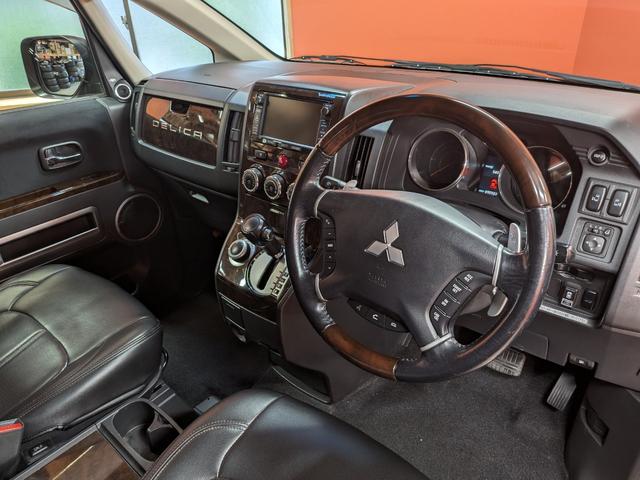デリカＤ：５ ロイヤルエクシード　★新型シャモニーホイール★後席モニター★両側パワスラ★電動リアゲート★オートステップ★シートヒーター★メモリーナビ★フルセグ★ＢＴ★全方位カメラ★クルコン★ブラックバンパー・グリル★シートカバー★（36枚目）