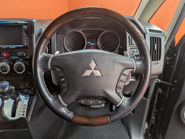 デリカＤ：５ ロイヤルエクシード　★新型シャモニーホイール★後席モニター★両側パワスラ★電動リアゲート★オートステップ★シートヒーター★メモリーナビ★フルセグ★ＢＴ★全方位カメラ★クルコン★ブラックバンパー・グリル★シートカバー★（63枚目）