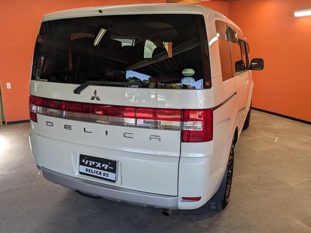 デリカD:5 M ★社外新品アルミホイール★バンパー黒★グリル黒★オープンカントリータイヤ★メモリーナビ★バックカメラ★電動格納ミラー★オートライト★シートヒーター★パワスラ★キーレス★ETC★CD再生★(15枚目)