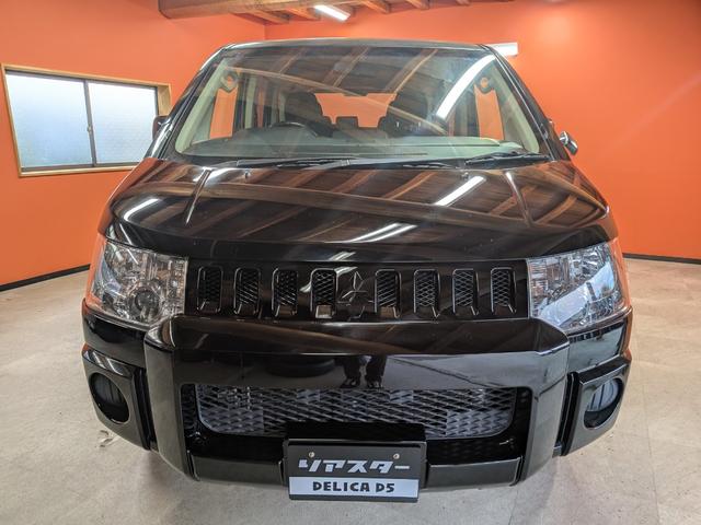 デリカＤ：５ Ｍ　★オールブラック仕様★社外アルミ★グッドリッチタイヤ★バンパープロテクター★バックカメラ★電動格納ミラー★メモリーナビ★ＣＤ再生★キーレス★集中ドアロックオートライト★アイドリングストップ★パワスラ（3枚目）