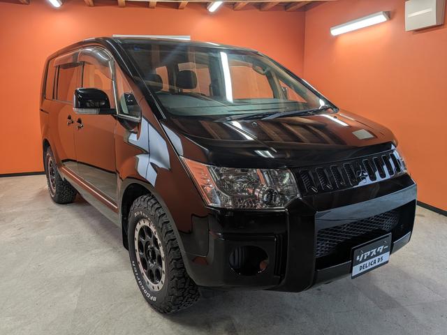 デリカＤ：５ Ｍ　★オールブラック仕様★社外アルミ★グッドリッチタイヤ★バンパープロテクター★バックカメラ★電動格納ミラー★メモリーナビ★ＣＤ再生★キーレス★集中ドアロックオートライト★アイドリングストップ★パワスラ（9枚目）