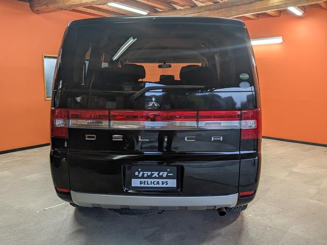 デリカＤ：５ Ｍ　★オールブラック仕様★社外アルミ★グッドリッチタイヤ★バンパープロテクター★バックカメラ★電動格納ミラー★メモリーナビ★ＣＤ再生★キーレス★集中ドアロックオートライト★アイドリングストップ★パワスラ（15枚目）
