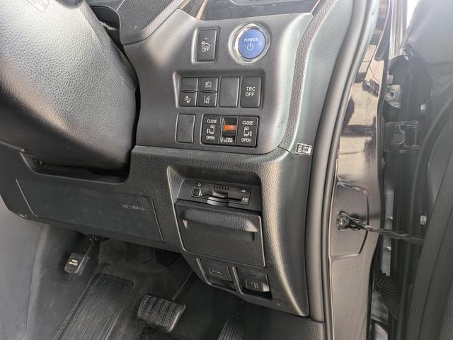 エスクァイア ハイブリッドＧｉ　ブラックテーラード　★ワンオーナー★純正１５インチアルミ★革シート★純正９インチナビ★Ｔｏｙｏｔａ　Ｓａｆｅｔｙ　Ｓｅｎｓｅ　★フルセグＴＶ★Ｂｌｕｅｔｏｏｔｈ★バックカメラ★両側パワスラ★シートヒーター★クルコン★（22枚目）