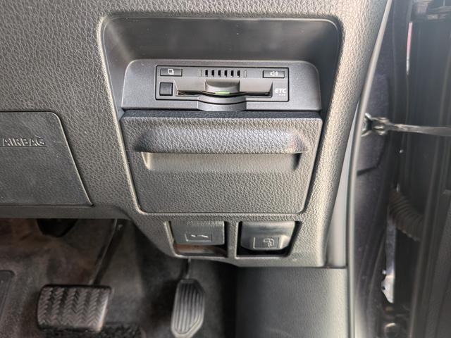 エスクァイア ハイブリッドＧｉ　ブラックテーラード　★ワンオーナー★純正１５インチアルミ★革シート★純正９インチナビ★Ｔｏｙｏｔａ　Ｓａｆｅｔｙ　Ｓｅｎｓｅ　★フルセグＴＶ★Ｂｌｕｅｔｏｏｔｈ★バックカメラ★両側パワスラ★シートヒーター★クルコン★（26枚目）