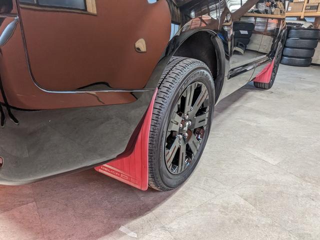 デリカD:5 ★オールブラック仕様★シャモニーホイール★インナーブラックライト★両側パワスラ★バックカメラ★クルコン★電格ミラー★メモリーナビ★フリップダウンモニター★フルセグ★Bluetooth★キーレス★(21枚目)