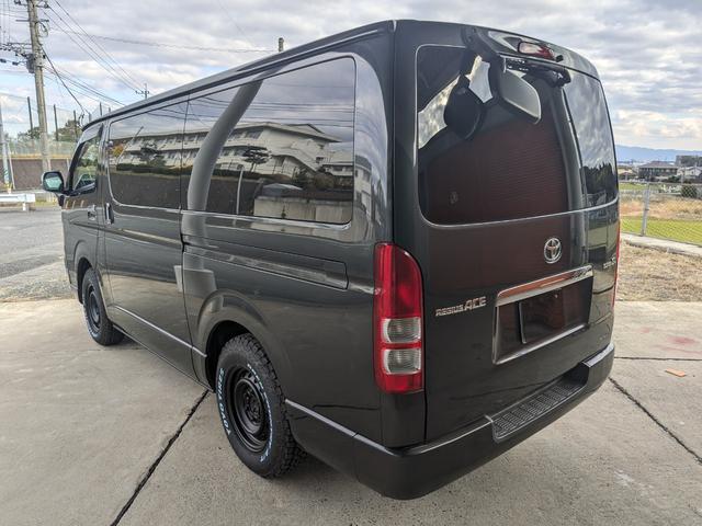 ハイエースバン ロングスーパーＧＬ　★１型★ワンオーナー★新品オープンカントリータイヤ★９インチフローティングナビ★バックカメラ★リアシートベルト★フルセグＴＶ★ＢＴ対応★Ｗエアコン★キーレス★ディーゼルターボ★電格ミラー★両側スライド（5枚目）