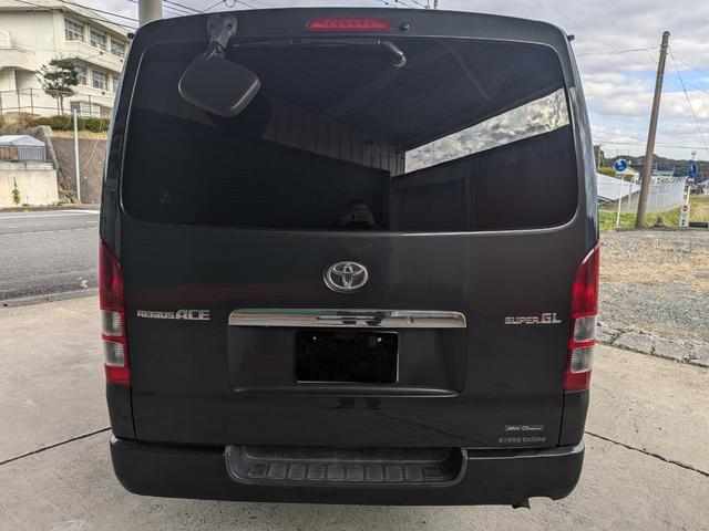 ハイエースバン ロングスーパーＧＬ　★１型★ワンオーナー★新品オープンカントリータイヤ★９インチフローティングナビ★バックカメラ★リアシートベルト★フルセグＴＶ★ＢＴ対応★Ｗエアコン★キーレス★ディーゼルターボ★電格ミラー★両側スライド（6枚目）