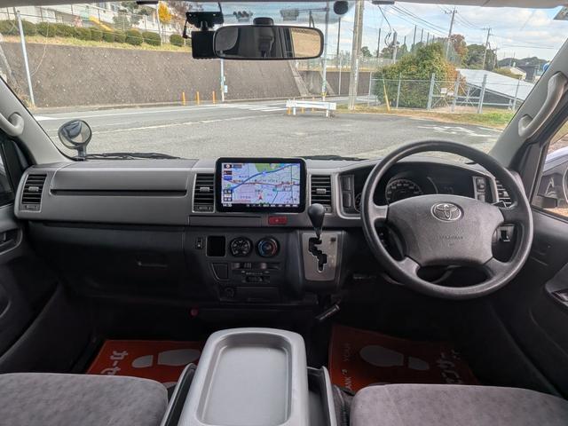 ハイエースバン ロングスーパーＧＬ　★１型★ワンオーナー★新品オープンカントリータイヤ★９インチフローティングナビ★バックカメラ★リアシートベルト★フルセグＴＶ★ＢＴ対応★Ｗエアコン★キーレス★ディーゼルターボ★電格ミラー★両側スライド（16枚目）