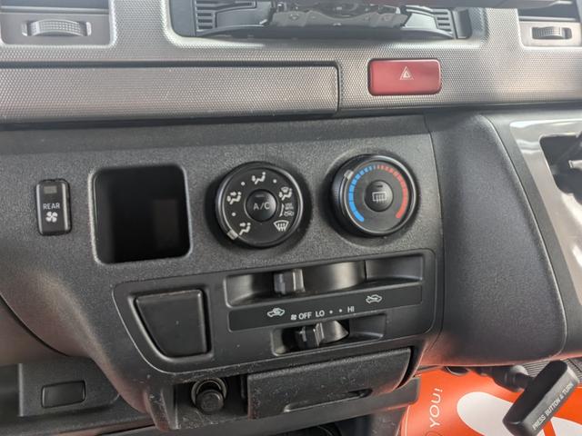 ハイエースバン ロングスーパーＧＬ　★１型★ワンオーナー★新品オープンカントリータイヤ★９インチフローティングナビ★バックカメラ★リアシートベルト★フルセグＴＶ★ＢＴ対応★Ｗエアコン★キーレス★ディーゼルターボ★電格ミラー★両側スライド（31枚目）