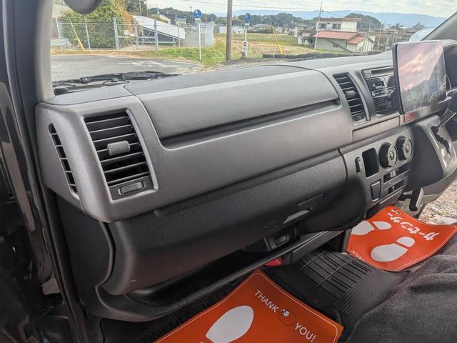 ハイエースバン ロングスーパーGL ★1型★ワンオーナー★新品オープンカントリータイヤ★9インチフローティングナビ★バックカメラ★リアシートベルト★フルセグTV★BT★バックカメラ★Wエアコン★キーレス★ディーゼルターボ★両側スライド★(49枚目)