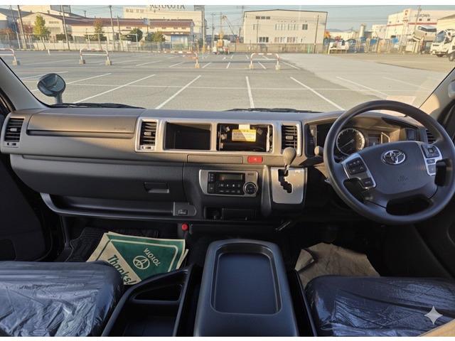 ハイエースワゴン 　★ワンオーナー★ＴＳＳ★パワースライドドア★スマートキー★禁煙車★ＬＥＤヘッドライト★障害物センサー★オートライト★全周囲カメラ★電動格納ミラー★レーンキープアシスト★オートマチックハイビーム★（3枚目）