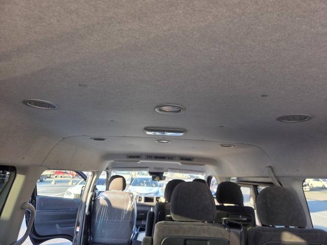 ハイエースワゴン 　★ワンオーナー★ＴＳＳ★パワースライドドア★スマートキー★禁煙車★ＬＥＤヘッドライト★障害物センサー★オートライト★全周囲カメラ★電動格納ミラー★レーンキープアシスト★オートマチックハイビーム★（8枚目）