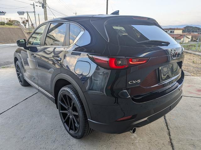 CX-5 XD ブラックトーンエディション ★社外20インチアルミ★ハーフレザーシート★全周囲カメラ★メモリーナビ★クルコン★電格ミラー★電動リアゲート★USB入力★Bluetooth★フルセグ★キーレス★オートライト★シートヒーター★(4枚目)