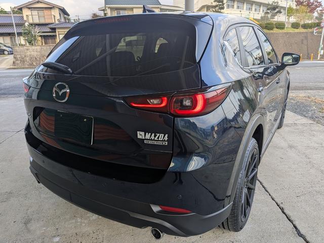 CX-5 XD ブラックトーンエディション ★社外20インチアルミ★ハーフレザーシート★全周囲カメラ★メモリーナビ★クルコン★電格ミラー★電動リアゲート★USB入力★Bluetooth★フルセグ★キーレス★オートライト★シートヒーター★(5枚目)