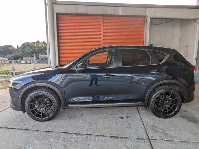 CX-5 XD ブラックトーンエディション ★社外20インチアルミ★ハーフレザーシート★全周囲カメラ★メモリーナビ★クルコン★電格ミラー★電動リアゲート★USB入力★Bluetooth★フルセグ★キーレス★オートライト★シートヒーター★(37枚目)