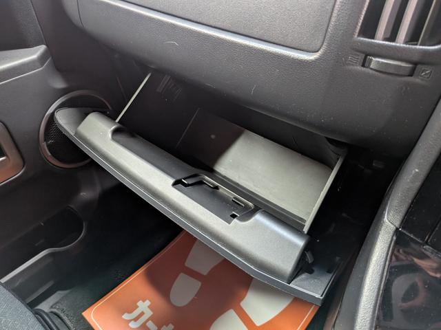 デリカD:5 M ★オールブラック仕様★社外アルミ★フリップダウンモニター★オートライト★電動格納ミラー★メモリーナビ★フルセグ★ETC★キーレス★バックカメラ★Bluetooth★CD/DVD再生★パワスラ★(54枚目)