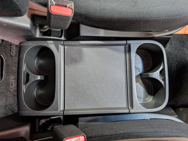 デリカD:5 M ★オールブラック仕様★社外アルミ★フリップダウンモニター★オートライト★電動格納ミラー★メモリーナビ★フルセグ★ETC★キーレス★バックカメラ★Bluetooth★CD/DVD再生★パワスラ★(62枚目)