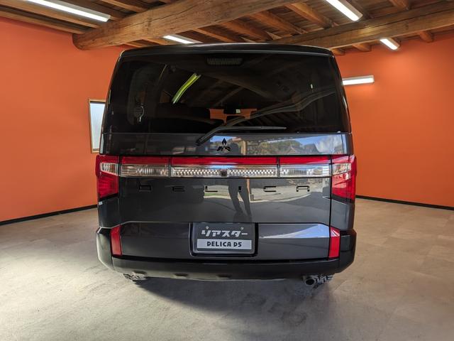 デリカＤ：５ 　★社外新品アルミ★両側パワスラ★電動リアゲート★１０．１インチフローティングナビ★フルセグ★Ｂｌｕｅｔｏｏｔｈ★ＵＳＢ★ＣＤ・ＤＶＤ★全方位カメラ★１００Ｖ電源★電格ミラー★キーレス★シートヒーター★（12枚目）