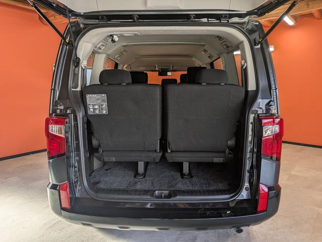 デリカＤ：５ 　★社外新品アルミ★両側パワスラ★電動リアゲート★１０．１インチフローティングナビ★フルセグ★Ｂｌｕｅｔｏｏｔｈ★ＵＳＢ★ＣＤ・ＤＶＤ★全方位カメラ★１００Ｖ電源★電格ミラー★キーレス★シートヒーター★（16枚目）