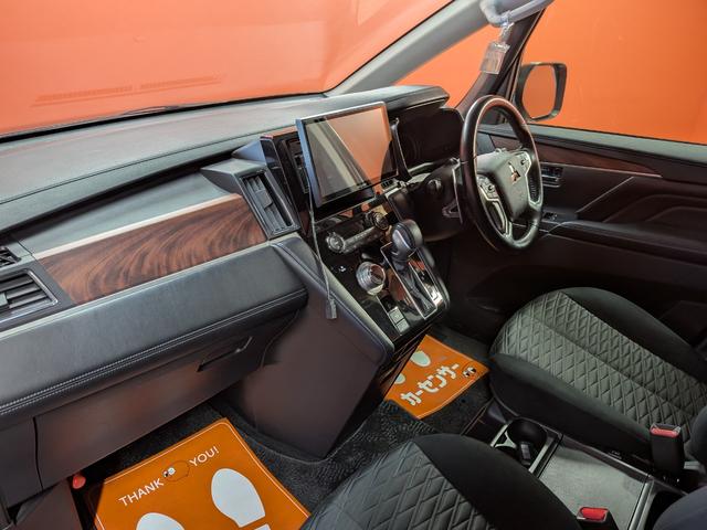 デリカＤ：５ 　★社外新品アルミ★両側パワスラ★電動リアゲート★１０．１インチフローティングナビ★フルセグ★Ｂｌｕｅｔｏｏｔｈ★ＵＳＢ★ＣＤ・ＤＶＤ★全方位カメラ★１００Ｖ電源★電格ミラー★キーレス★シートヒーター★（60枚目）