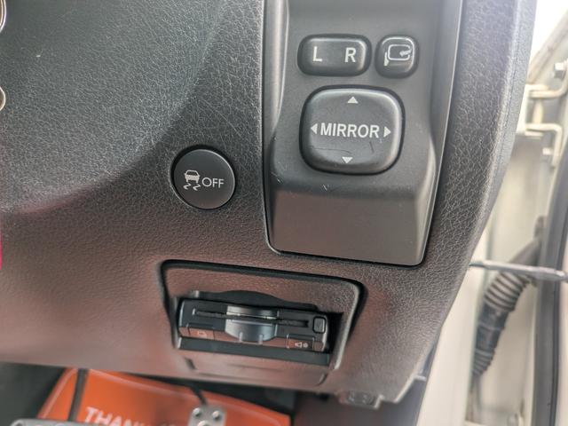 ���X�̓O�[�Ӓ�����X�ł��B�v���̊Ӓ�m�����ÎԂ̎ԗ���Ԃ��Ӓ肷��T�[�r�X�ł��B��O�ҋ@�ցy�i�`�`�`�z�̃v���̊Ӓ�t�ɂ��`�F�b�N���s���A�����ɃO���[�h���߂܂��B