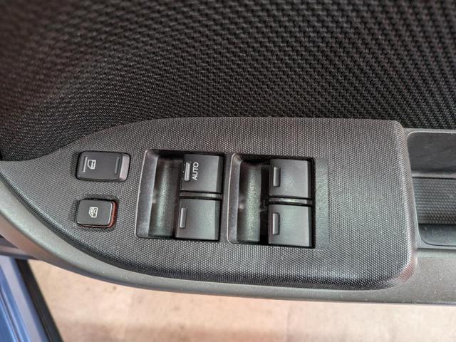 クロスロード 18L Xパッケージ ★外装リノベ★社外新品アルミ★新品オープンカントリータイヤ★バックカメラ★キーレス★3列シート★メモリーナビ★CD再生★ETC★パワステ★盗難防止装置★集中ドアロック★ABS★(36枚目)