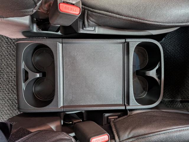 デリカD:5 P ★新品社外アルミ★新品オープンカントリータイヤ★純正10.1インチナビ★フルセグTV★BT★USB★両側パワスラ★電動リアゲート★全周囲カメラ★禁煙車★クルコン★シートヒーター★ドラレコ★100V電源(35枚目)