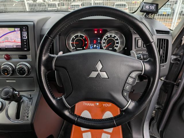 ���X�̓O�[�Ӓ�����X�ł��B�v���̊Ӓ�m�����ÎԂ̎ԗ���Ԃ��Ӓ肷��T�[�r�X�ł��B��O�ҋ@�ցy�i�`�`�`�z�̃v���̊Ӓ�t�ɂ��`�F�b�N���s���A�����ɃO���[�h���߂܂��B