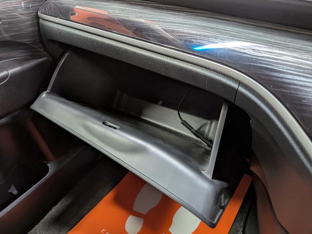 ���X�̓O�[�Ӓ�����X�ł��B�v���̊Ӓ�m�����ÎԂ̎ԗ���Ԃ��Ӓ肷��T�[�r�X�ł��B��O�ҋ@�ցy�i�`�`�`�z�̃v���̊Ӓ�t�ɂ��`�F�b�N���s���A�����ɃO���[�h���߂܂��B