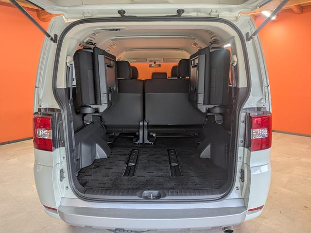 �W���ꂪ���ɂ�����܂��B�O�[�O���ɂă��A�X�^�[�K���[�W�ƌ������������B�o�H�ē��������܂��B�F�l�̂����X���҂����Ă���܂��B