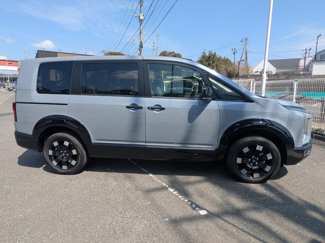 デリカＤ：５ Ｐ　★登録済未使用車★後期型★アルパイン１１インチＢＩＧ－Ｘナビ★フルセグＴＶ★ＢＴ★全方位カメラ★電動ステップ★両側パワスラ★電動ゲート★ＢＳＭ★レーンキープ★オートハイビーム★１００Ｖ電源★純正アルミ（17枚目）