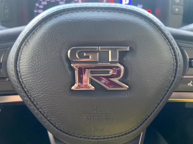 ＧＴ－Ｒ ニスモ　ＥＴＣ　バックカメラ　ナビ　ＴＶ　クリアランスソナー　ＡＴ　オートライト　アルミホイール　ＣＤ　ＵＳＢ　ミュージックプレイヤー接続可　Ｂｌｕｅｔｏｏｔｈ　４ＷＤ（30枚目）