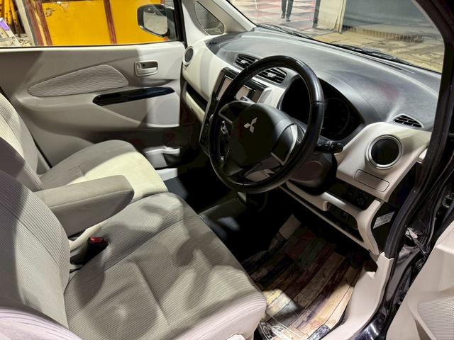 ｅＫワゴン Ｇ　アイドリングストップ　ナビ地デジＴＶ　スマートキー　ＥＴＣ　プッシュスターター　オートエアコン　電動格納ドアミラー　ベンチシート　純正１４インチアルミホイール（5枚目）